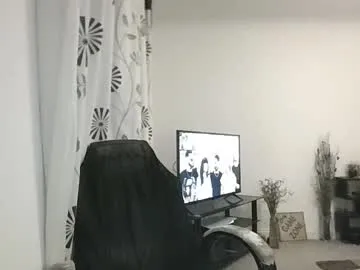 Freechat 33uk3 on Chaturbate