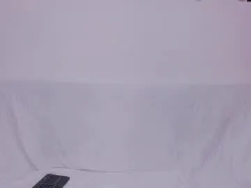 Freechat _bustylucianaa_ on Chaturbate