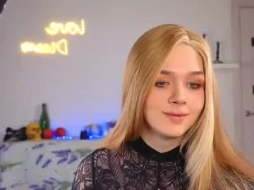 _yourfoxy_ —  Meow meow ^_^    #lovense #trans #bigass #anal #18 [92 tokens remaining]