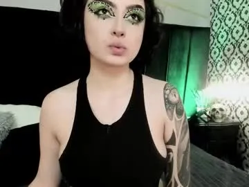 Freechat adeelinee on Chaturbate