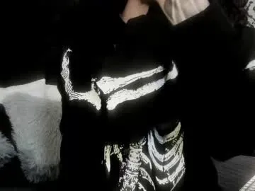 Freechat adeelinee on Chaturbate