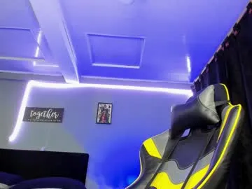 Freechat alexgiraldo__ on Chaturbate