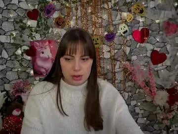 amanda_bright_ — change clothes [500 tokens remaining] #ukraine #shy #curvy #daddysgirl #c2c