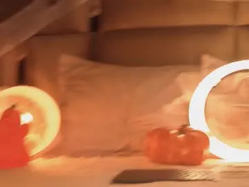 Freechat angelinepossy on Chaturbate