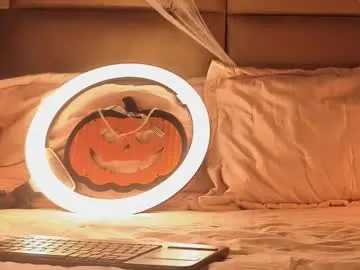 Freechat angelinepossy on Chaturbate