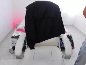 Freechat aron_boyy on Chaturbate