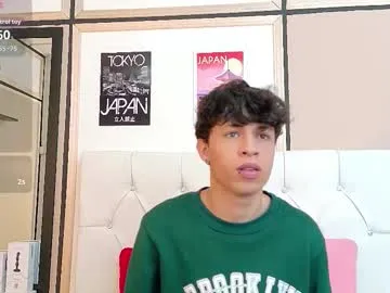 axel_evanss — GOAL: GET NAKED [70 tokens remaining] Welcome to my room! #young #femboy #18 #twink #bigcock