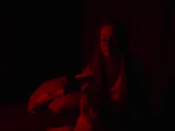 Freechat blissence on Chaturbate