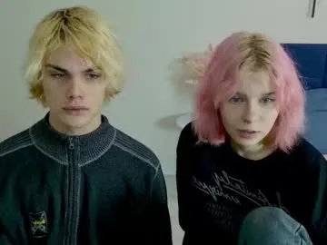 bonnie_and_c1yde — GOAL: remove t-shirt [190 tokens remaining] pvt open #couple #skinny #teen #young #new