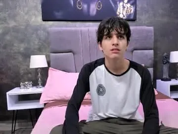 Private bruce_hans on Chaturbate