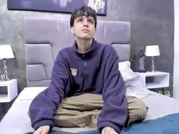 Private bruce_hans on Chaturbate