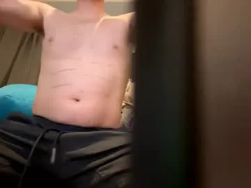 brucelogan80 — Make me cum hard - ill explode :) [700 tokens remaining] #bigdick #monstercock #british #stripper