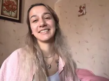 brynnclagett — Goal: Suck my finger close to you-  I'm Aurora, I'm #18 yo and I'm #new here. Glad to see you! #cute #shy #teen [25 tokens remaining]