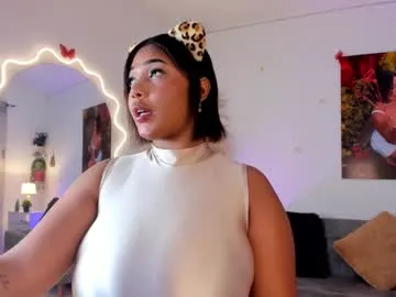 chantall_smith — welcome guys!! i hope we can enjoy together #blowjob #tattoo #bigtits #milf