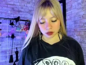 cherry_xoxx — Goal: Tight cameltoe tease #milk #bigboobs #cei #kinky #spit - Next Goal: Domi in my clit ,make me lose control