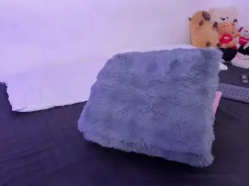 Freechat crystalvazquez on Chaturbate