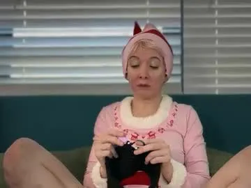 cwave7 — edge party and trivia, pvts open, keep me company while i crochet for kids and housing insecure folks :-):-) #mature #bigboobs #sph #joi #milf