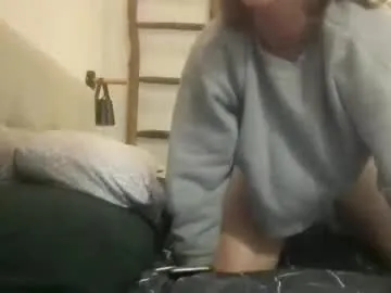 daisy_lately — GOAL: play with dildo [116 tokens remaining] hi welcome to my room #new #curvy #hairy #natural #horny