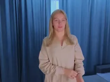 daisy_ward — GOAL: Lick fingers + Eye contact [5 tokens remaining] Hello, today is my first day. I'm just still shy, give me time Hello, my name is Alice, I'm new here and a little shy #teen #blonde #young #shy #