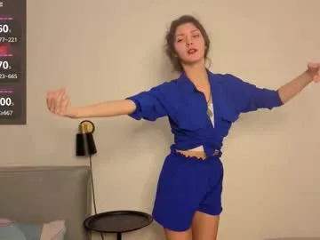 danaaddams — GOAL: take off your shorts [400 tokens remaining] Welcome to my room! #new #18 #shy #skinny #teen