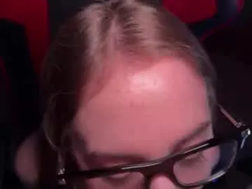 Freechat denobluora on Chaturbate