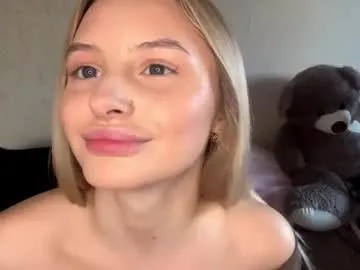 deonnagarn — Goal:  sloppy and sensual suck fingers . First day with lush #18 #new #lovense #blonde #cute [24 tokens remaining]