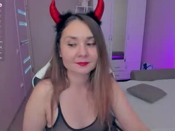 devil_mixie — topless bodypainting #shy #hairy #natural #feet #bigpussylips [995 tokens remaining]