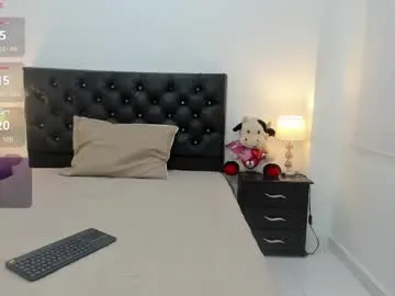 Freechat emili_lenus on Chaturbate