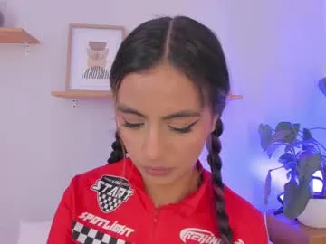 Freechat emilyy_bank on Chaturbate