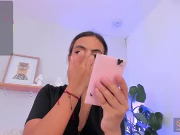 Freechat emilyy_bank on Chaturbate