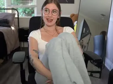 emma_ruby on Chaturbate 