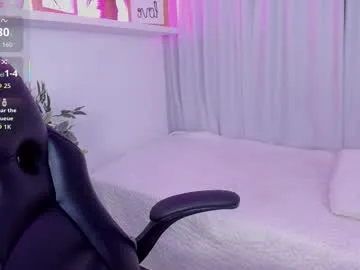 Freechat emmy_heart7 on Chaturbate