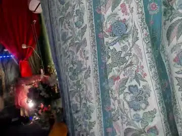 Freechat erotic_dessire on Chaturbate