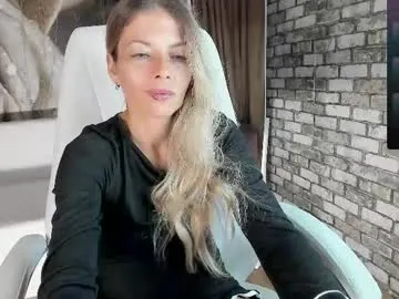 Freechat eva_melow on Chaturbate