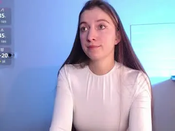 evahailey_ — come have fun with me:) #muscle #feet #fit #sph #nonude -- Current Goal: just cuz I'm hot:) at 5555 tokens -- This is the Last Goal!