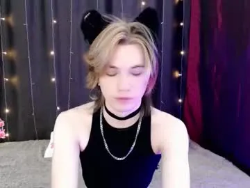 evan_reinhart — GOAL: flash ass [23 tokens remaining] Nice to see you! <3 #new #18 #twink #lovense #anal #shaven #cum #goth #young