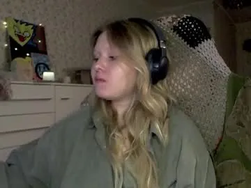 fairydreams_ — ^^bare back tease on goal #natural #nonude #hairy #hairyarmpits #curvy [222 tokens remaining]