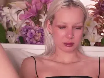 flexylover_ — A SMALL SQUIRT [555 tokens left] #blonde #lovense #teen #smalltits #young