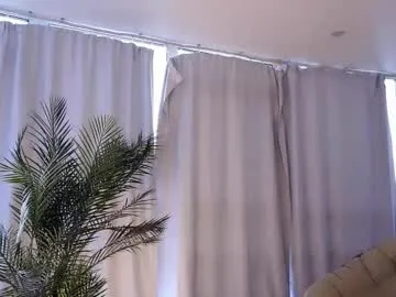 Freechat goldygrillz on Chaturbate