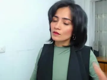 Chaturbate hanna_chloe is Freechat hanna_chloe — make me wet under my desk #office #nonude #latina #slave #cute