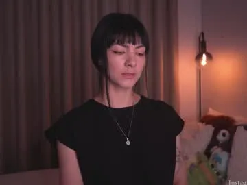 hollylinder_ — HL RoomTip 99 For Roll The Dice, Nipple Clamps@goal  #latina #tease #Ink [939 tokens remaining]