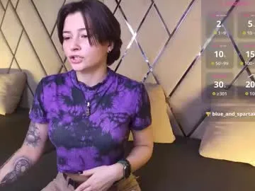 Freechat ishtardivine on Chaturbate