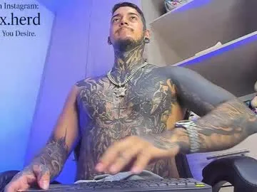 jaxxxonherd on Chaturbate 