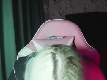 jessiangels — squeeze my tits ;) #new here I'm #shy and #teen! Goal - new set of paints  P #18 dont foget about like guys! #lovense [20 tokens remaining]