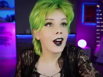 katie_cutie_ts — A Horny little goth couldn't miss Halloween!