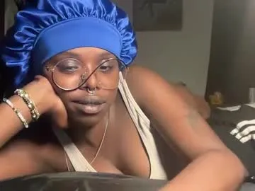 kinkycoupleinteracial on Chaturbate 