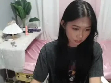 Freechat kitty_piex on Chaturbate