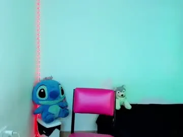 Freechat kristiingaines_ on Chaturbate