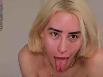 Freechat laliwhite on Chaturbate