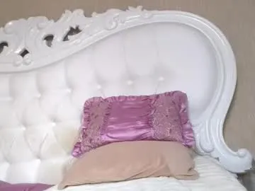 littlesubgirl_ — SQUIRT SHOW....I AM SO CLOSE TO SQUIRT HUGE, LETS PLAY! PVT WITH EXTRA TIPS !! #squirt #cum #fuck #anal #18 #wet #feet #dirty #american #sexy - Multi Goal: FUCK PUSSY ass AND Squirt  #kinky #teen #n